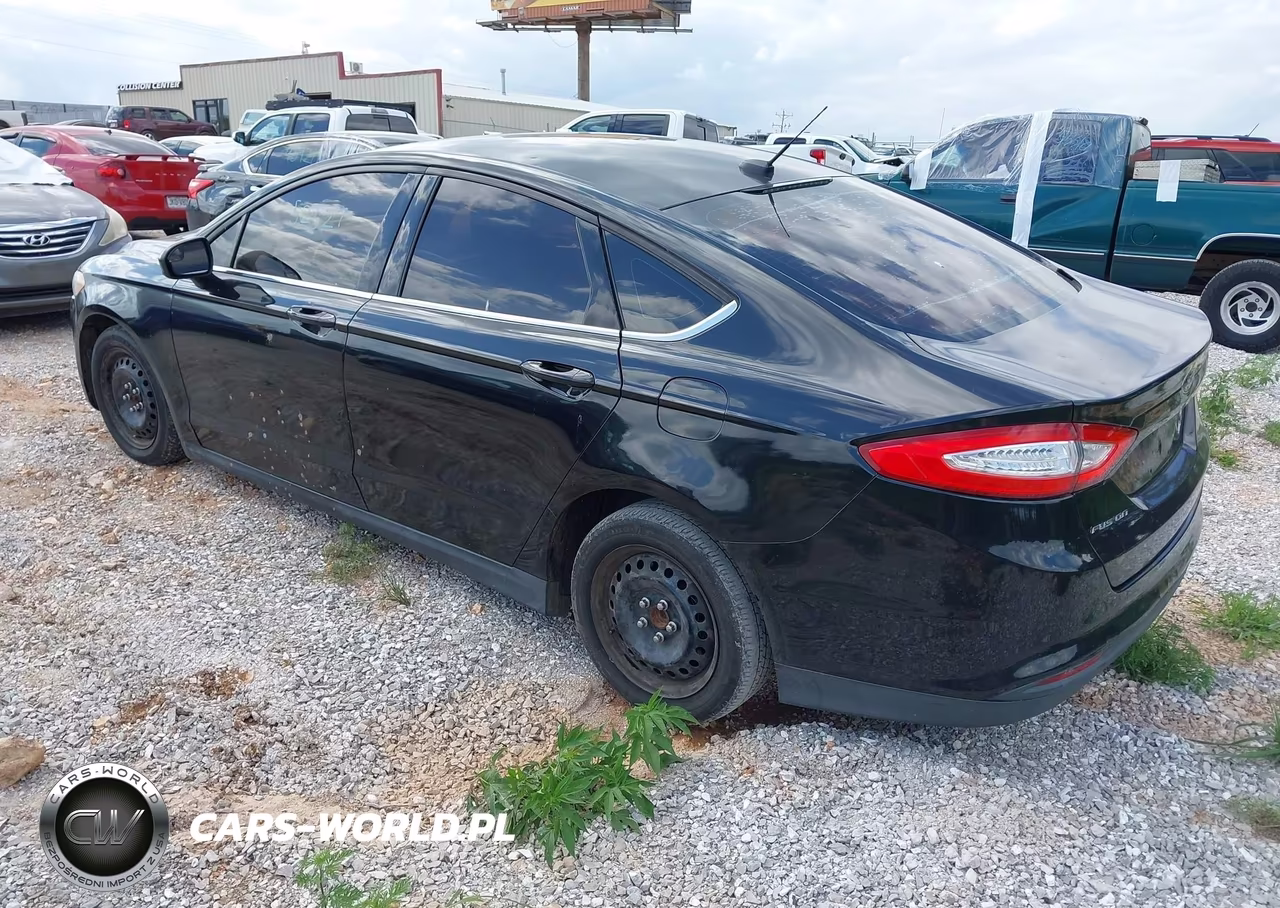 2014 Ford Fusion S VIN:3FA6P0G75ER268127 - 3