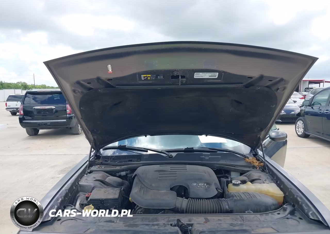 2018 Dodge Challenger Sxt VIN:2C3CDZAG4JH204657 - 10