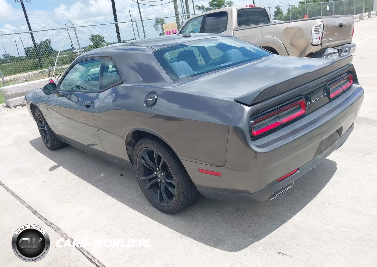 2018 Dodge Challenger Sxt VIN:2C3CDZAG4JH204657 - 3