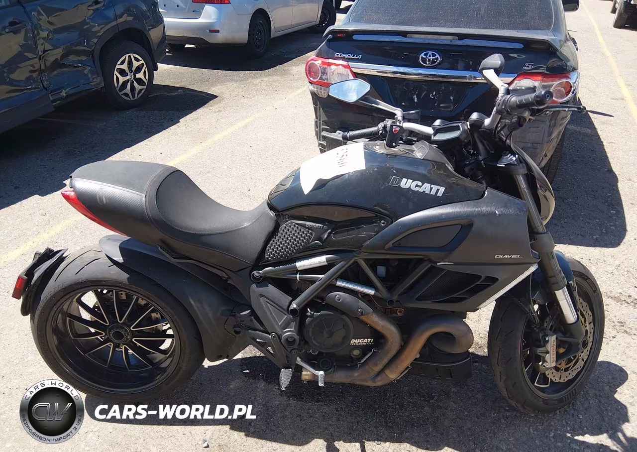 2012 Ducati Diavel VIN:ZDM13BLW0CB008698 - 12