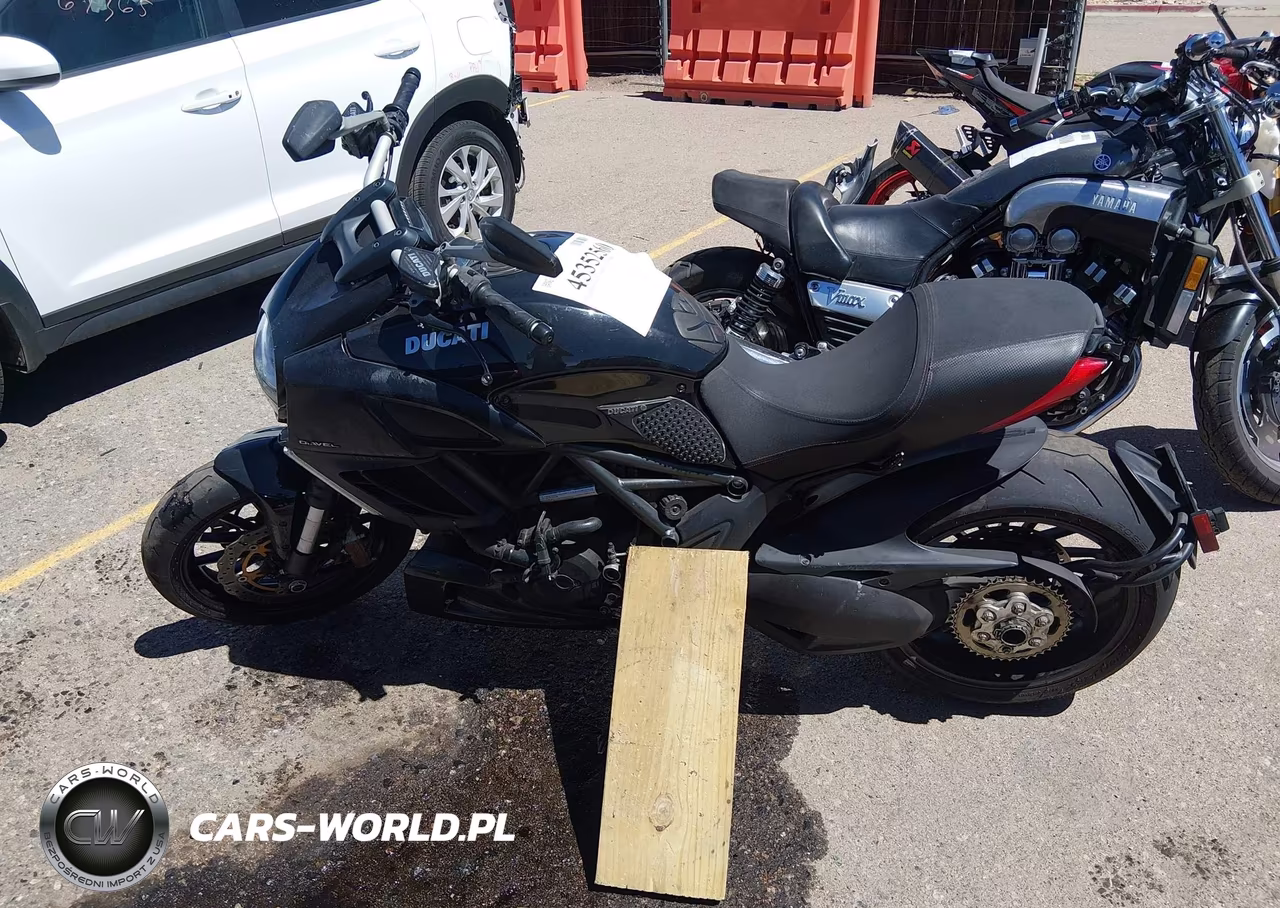 2012 Ducati Diavel VIN:ZDM13BLW0CB008698 - 13