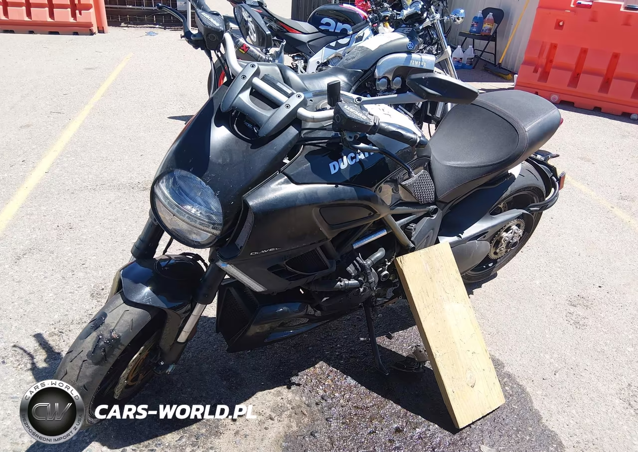 2012 Ducati Diavel VIN:ZDM13BLW0CB008698 - 2