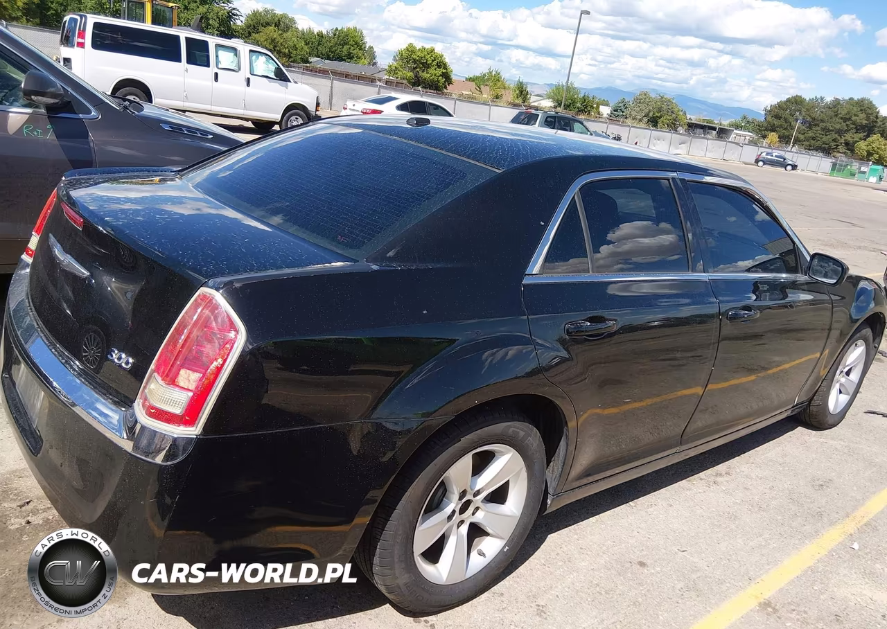 2012 Chrysler 300 VIN:2C3CCAAG9CH166978 - 4