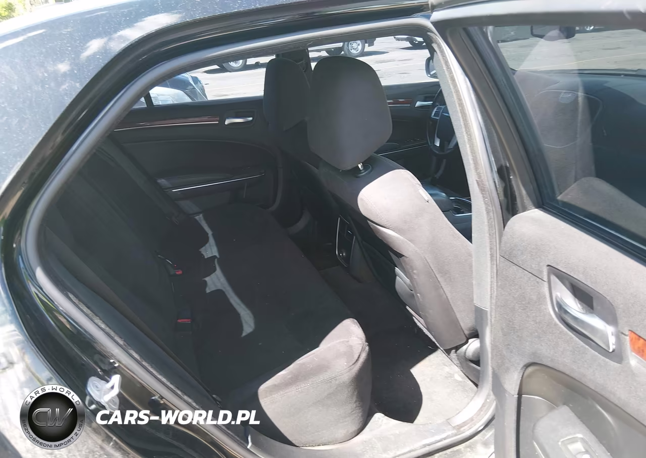 2012 Chrysler 300 VIN:2C3CCAAG9CH166978 - 8