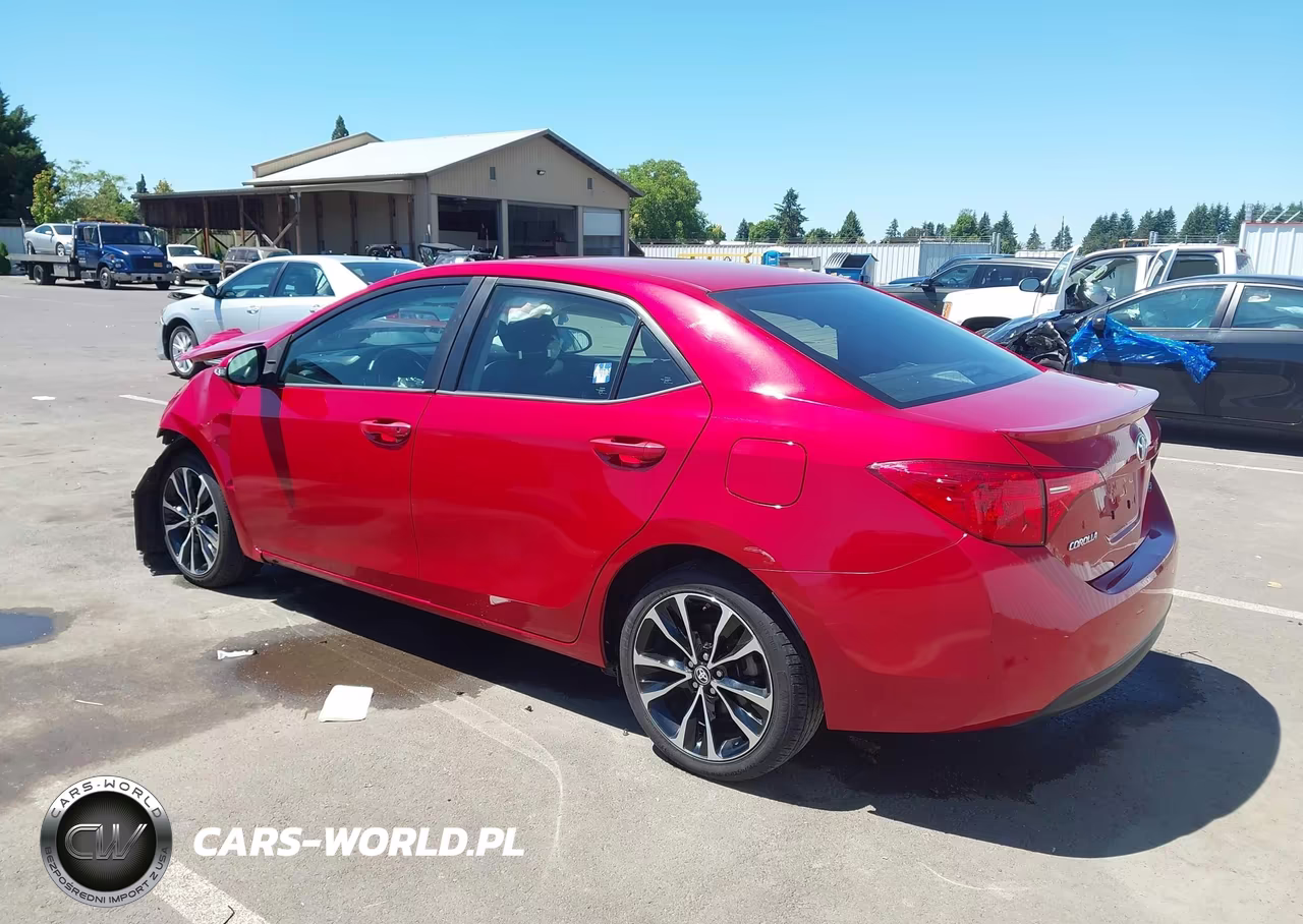 2018 Toyota Corolla Se VIN:2T1BURHE8JC066661 - 3