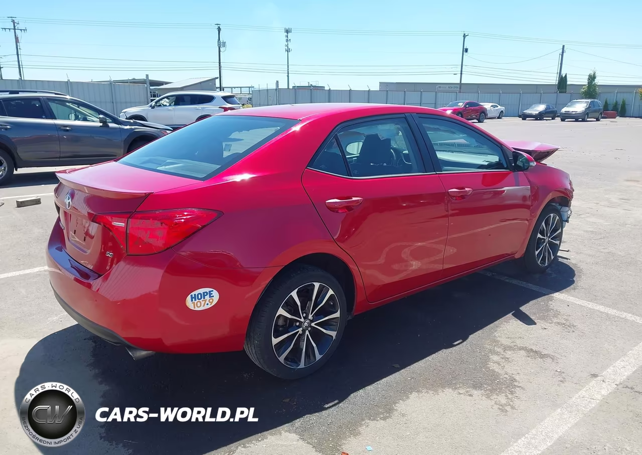 2018 Toyota Corolla Se VIN:2T1BURHE8JC066661 - 4