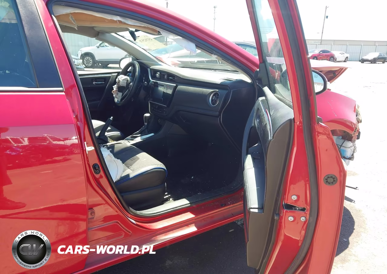 2018 Toyota Corolla Se VIN:2T1BURHE8JC066661 - 5