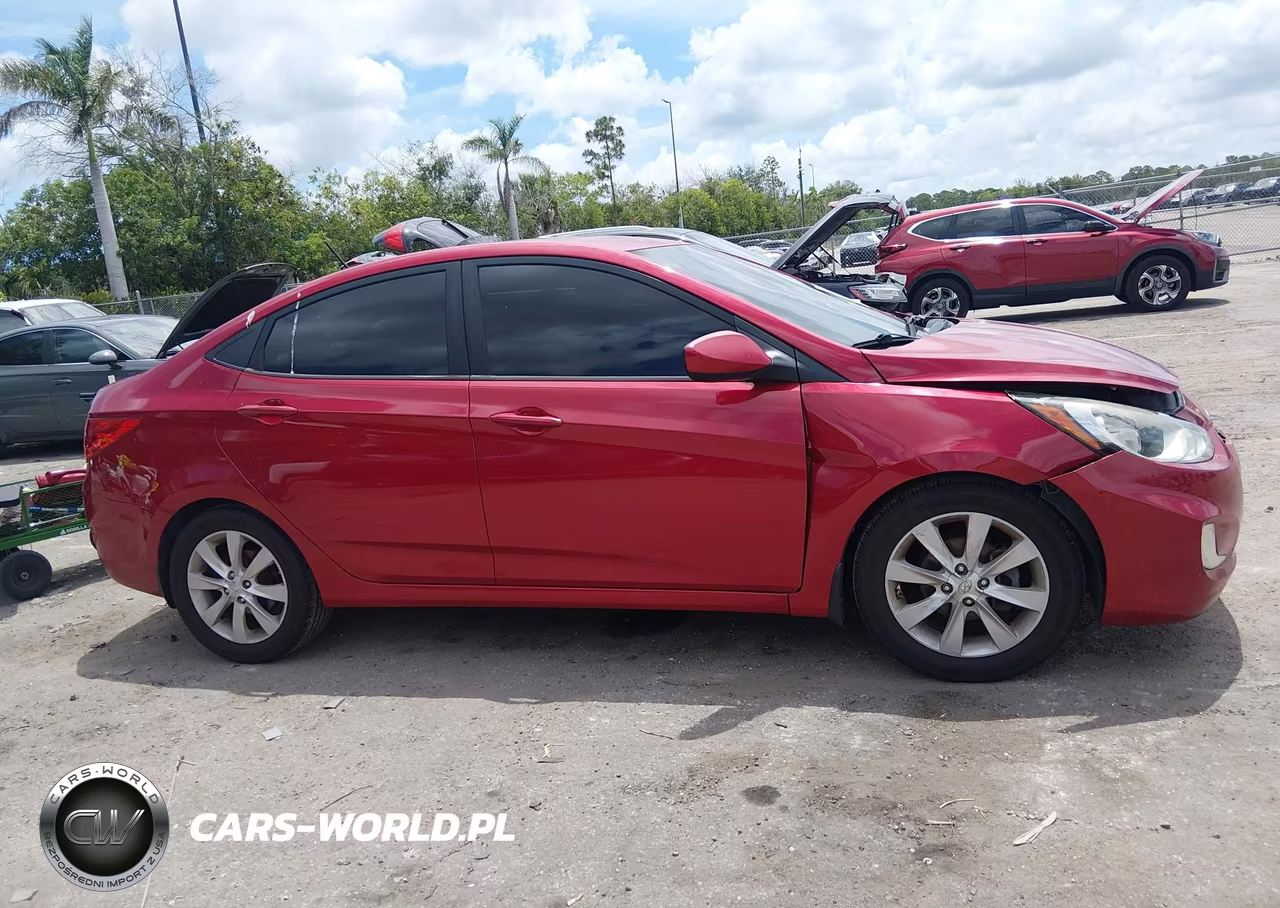 2013 Hyundai Accent Gls VIN:KMHCU4AE0DU314812 - 13