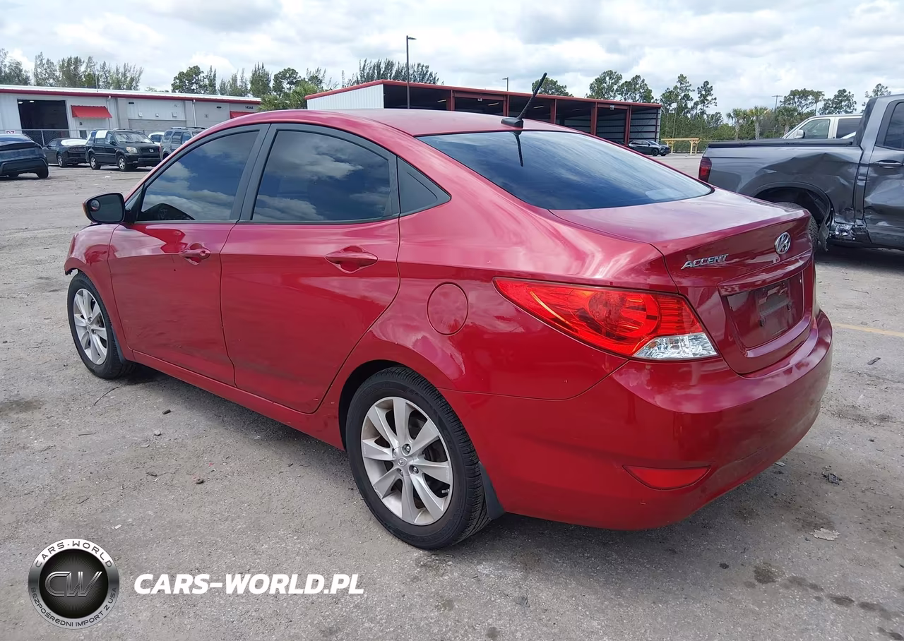 2013 Hyundai Accent Gls VIN:KMHCU4AE0DU314812 - 3