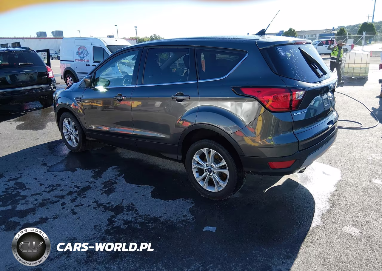 2019 Ford Escape Se VIN:1FMCU0GD6KUB02209 - 3