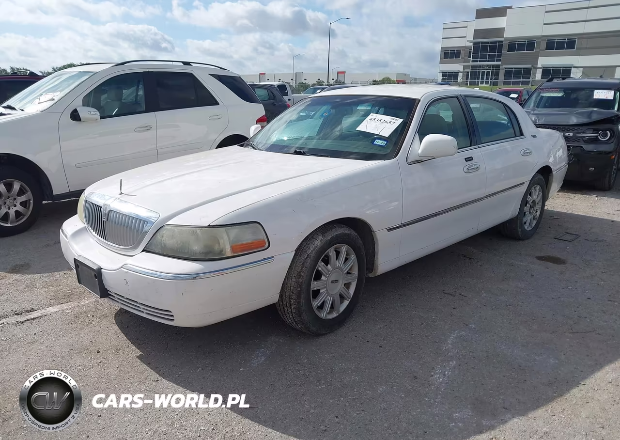 2009 Lincoln Town Car Signature Limited VIN:2LNHM82V69X630274 - 2