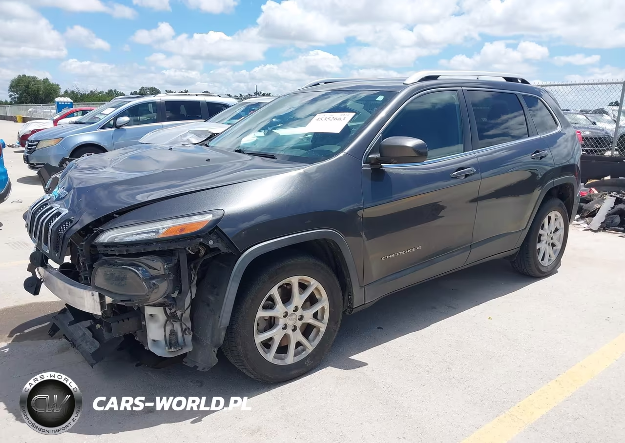 2016 Jeep Cherokee Latitude VIN:1C4PJLCS6GW114442 - 2