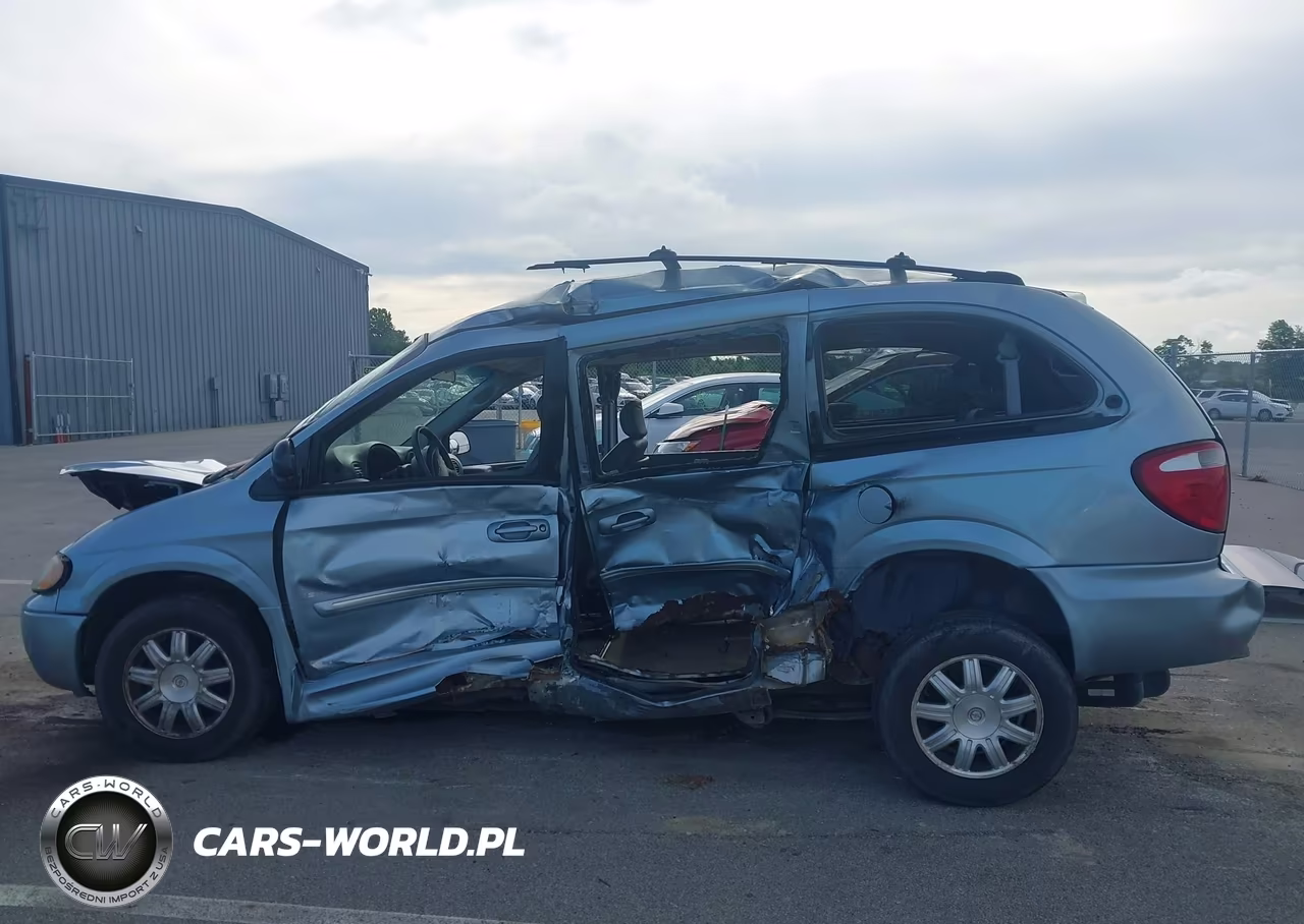 2005 Chrysler Town & Country Touring VIN:2C4GP54L75R425479 - 14