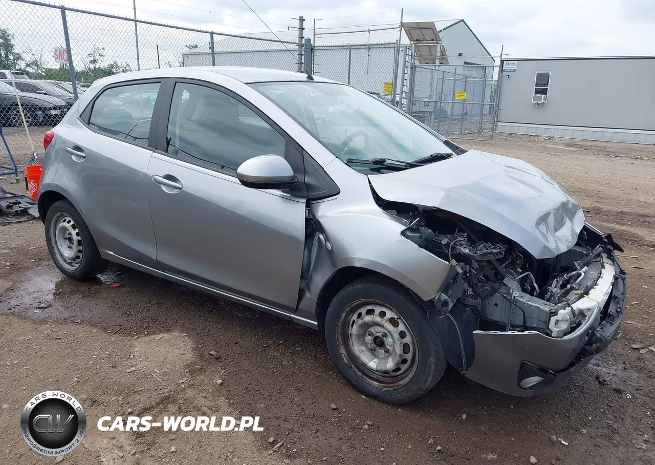 2013 Mazda Mazda2 Sport – zdjęcie 1 z 17