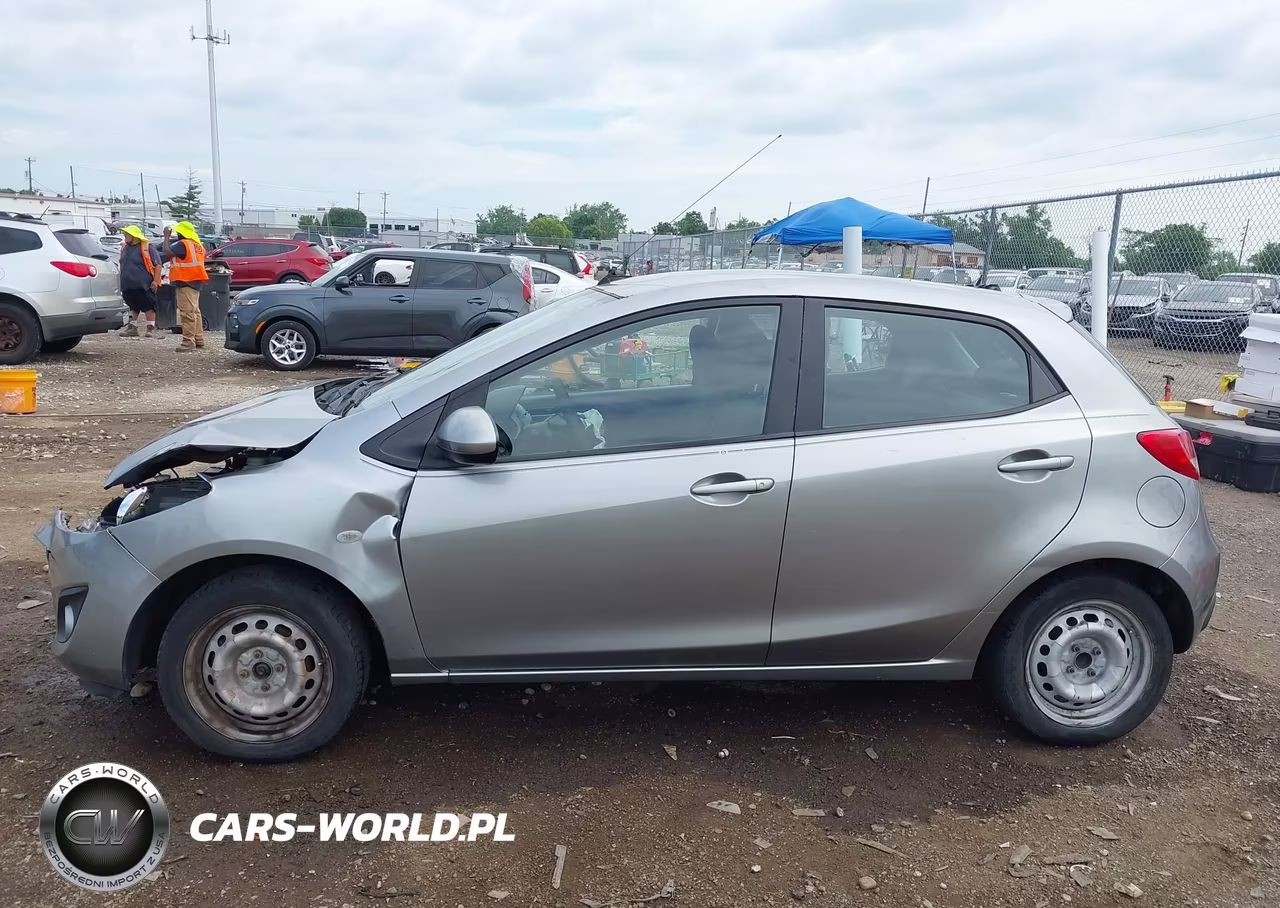 2013 Mazda Mazda2 Sport VIN:JM1DE1KYXD0156502 - 15