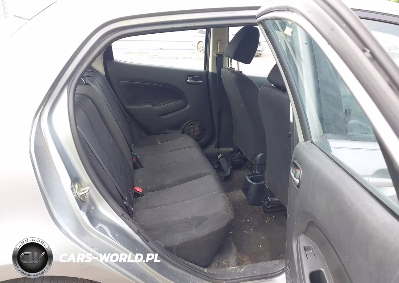 2013 Mazda Mazda2 Sport VIN:JM1DE1KYXD0156502 - 8