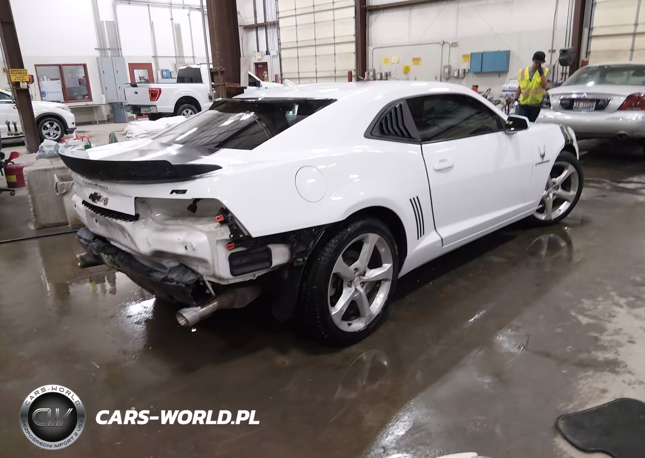 2013 Chevrolet Camaro 2Lt VIN:2G1FC1E38D9121745 - 4