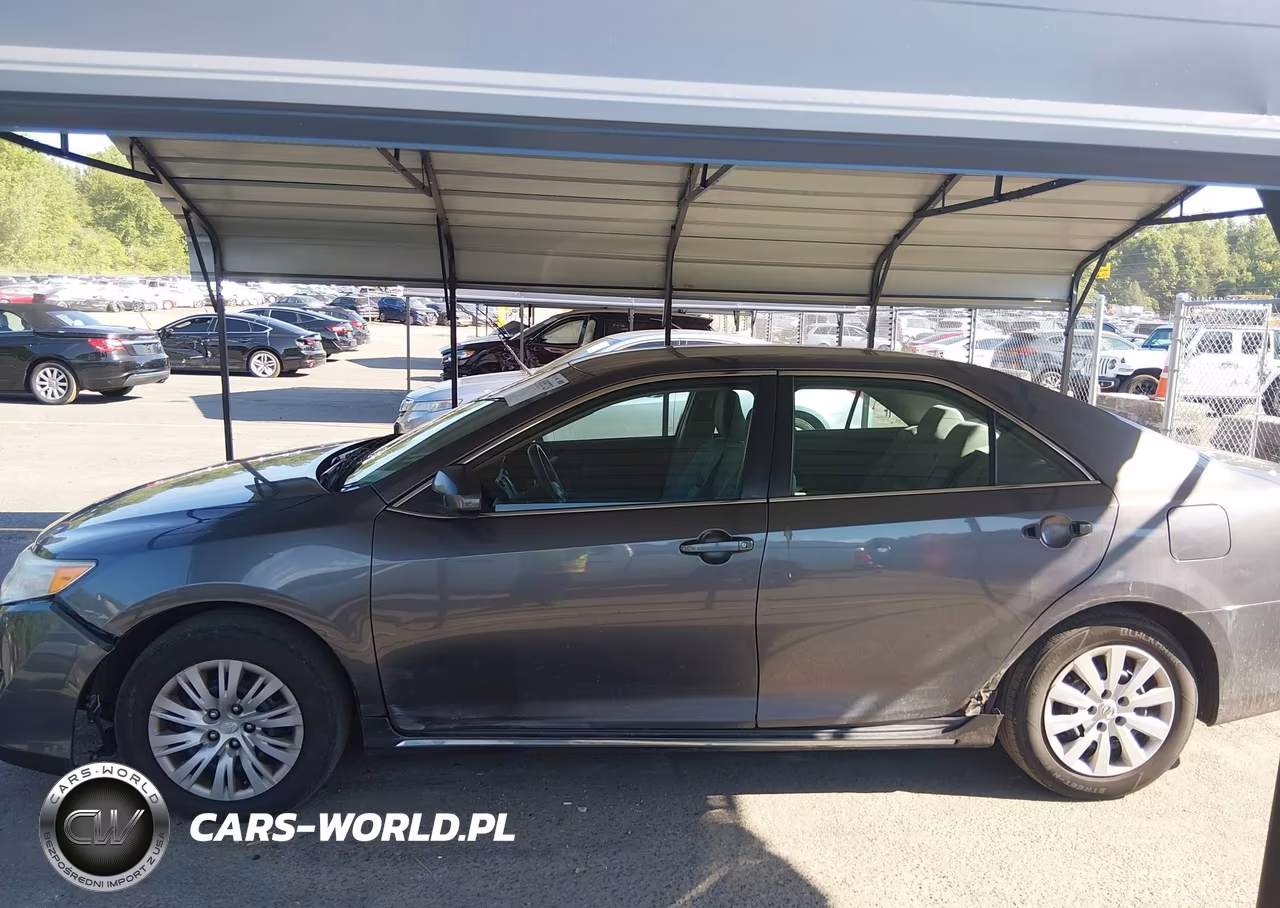 2014 Toyota Camry Le VIN:4T1BF1FK1EU424997 - 14