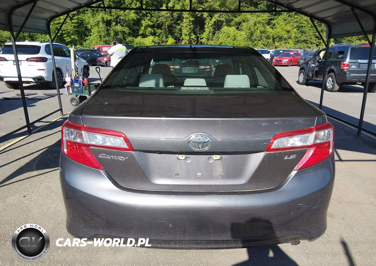 2014 Toyota Camry Le VIN:4T1BF1FK1EU424997 - 16