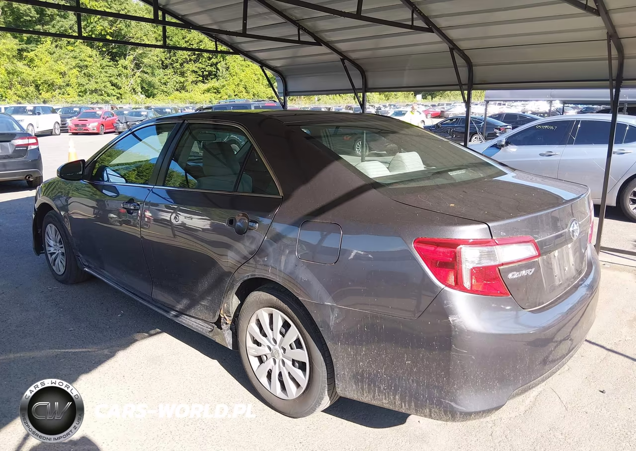 2014 Toyota Camry Le VIN:4T1BF1FK1EU424997 - 3