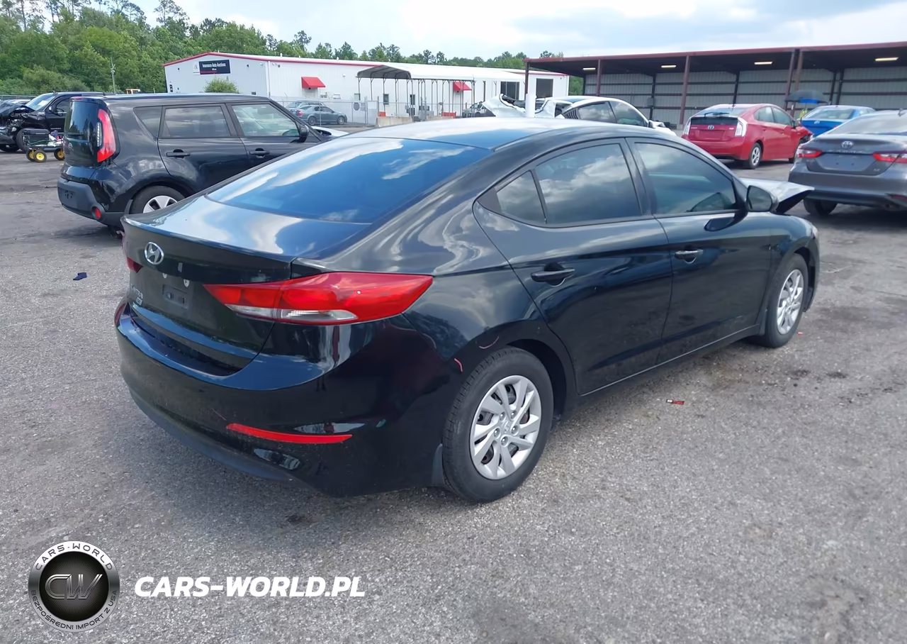 2018 Hyundai Elantra Se VIN:5NPD74LF5JH310816 - 4