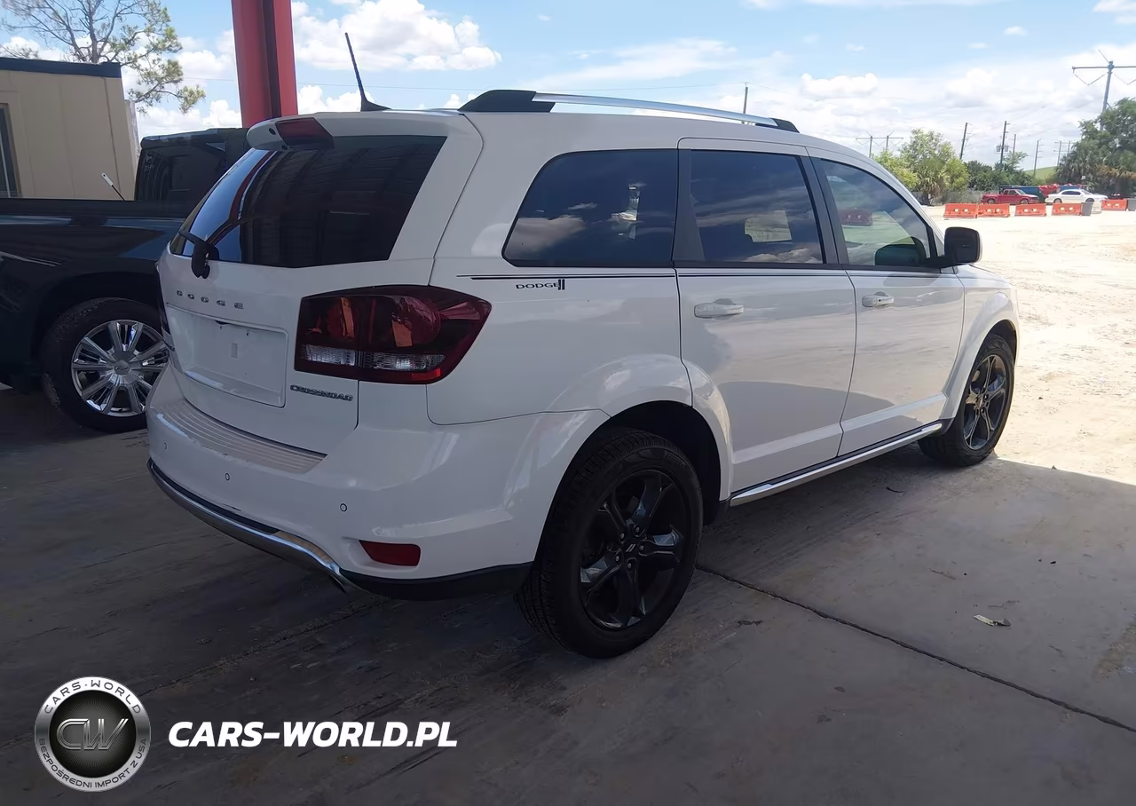 2018 Dodge Journey Crossroad Awd VIN:3C4PDDGG7JT504353 - 4