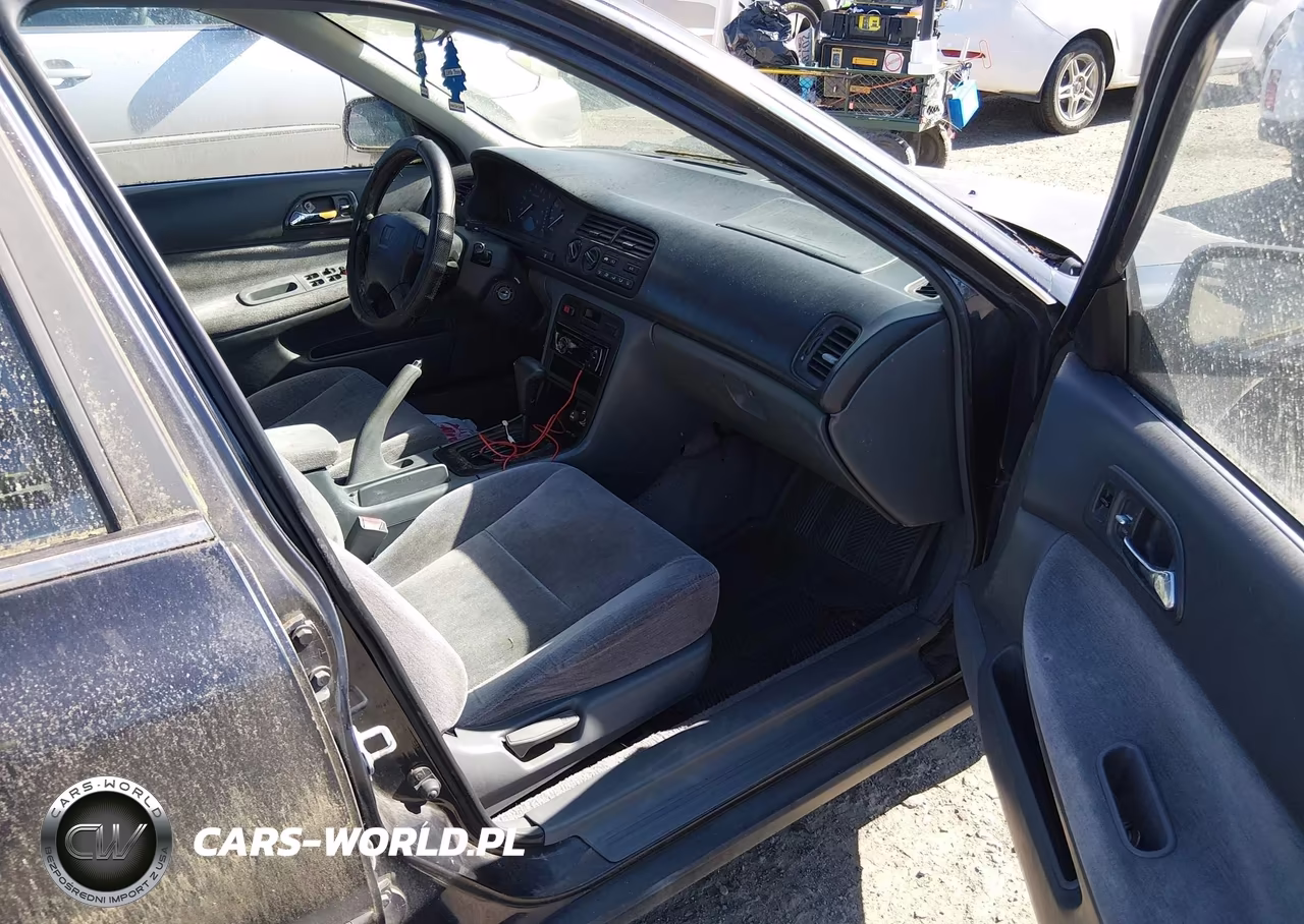 1995 Honda Accord Lx VIN:JHMCD5639SC061038 - 5