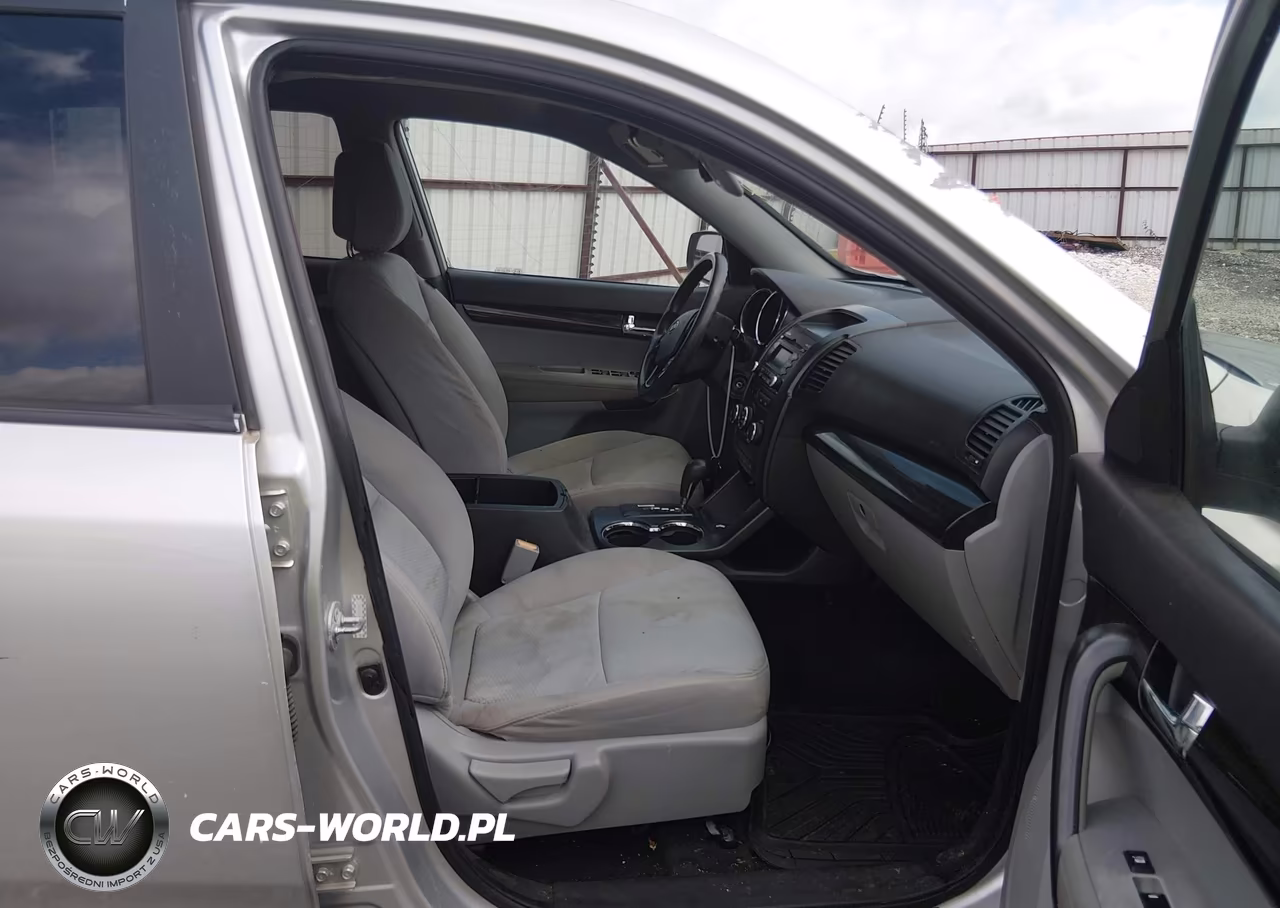 2011 Kia Sorento Lx VIN:5XYKT3A13BG017199 - 5