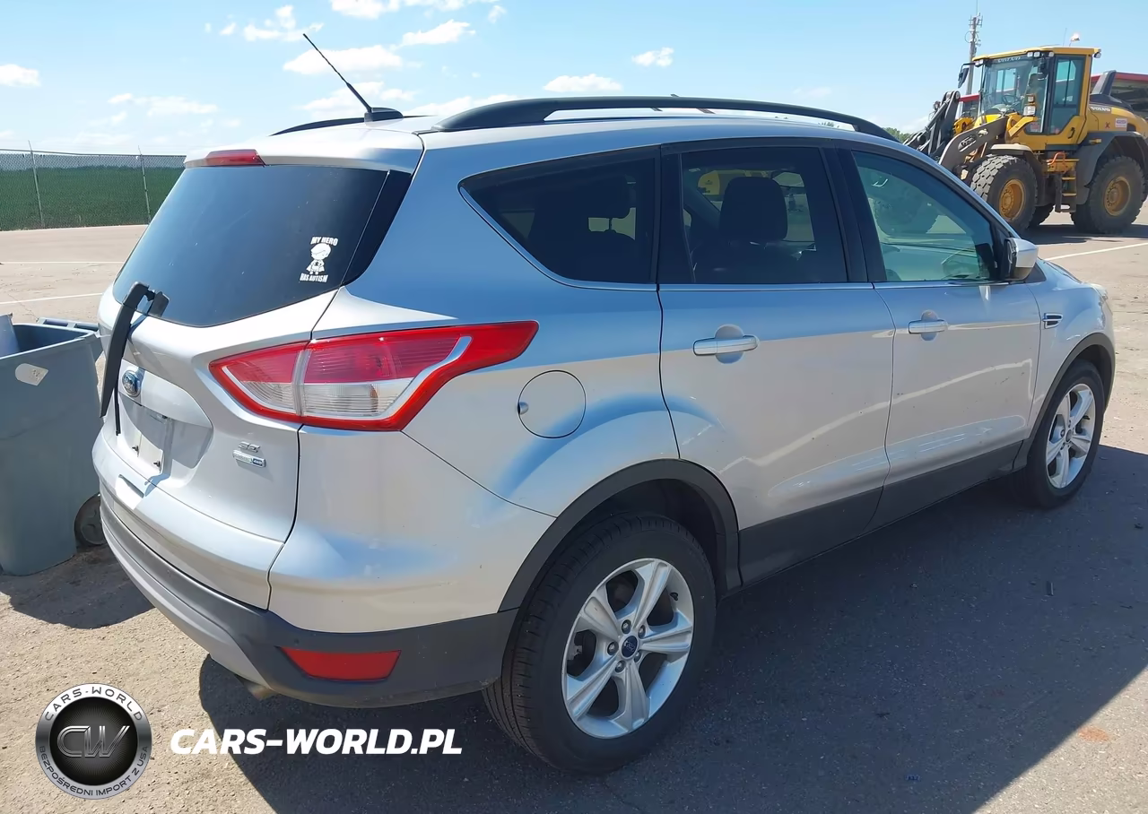 2015 Ford Escape Se VIN:1FMCU9G9XFUC06403 - 4