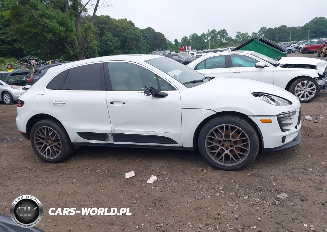 2018 Porsche Macan S VIN:WP1AB2A57JLB37262 - 13