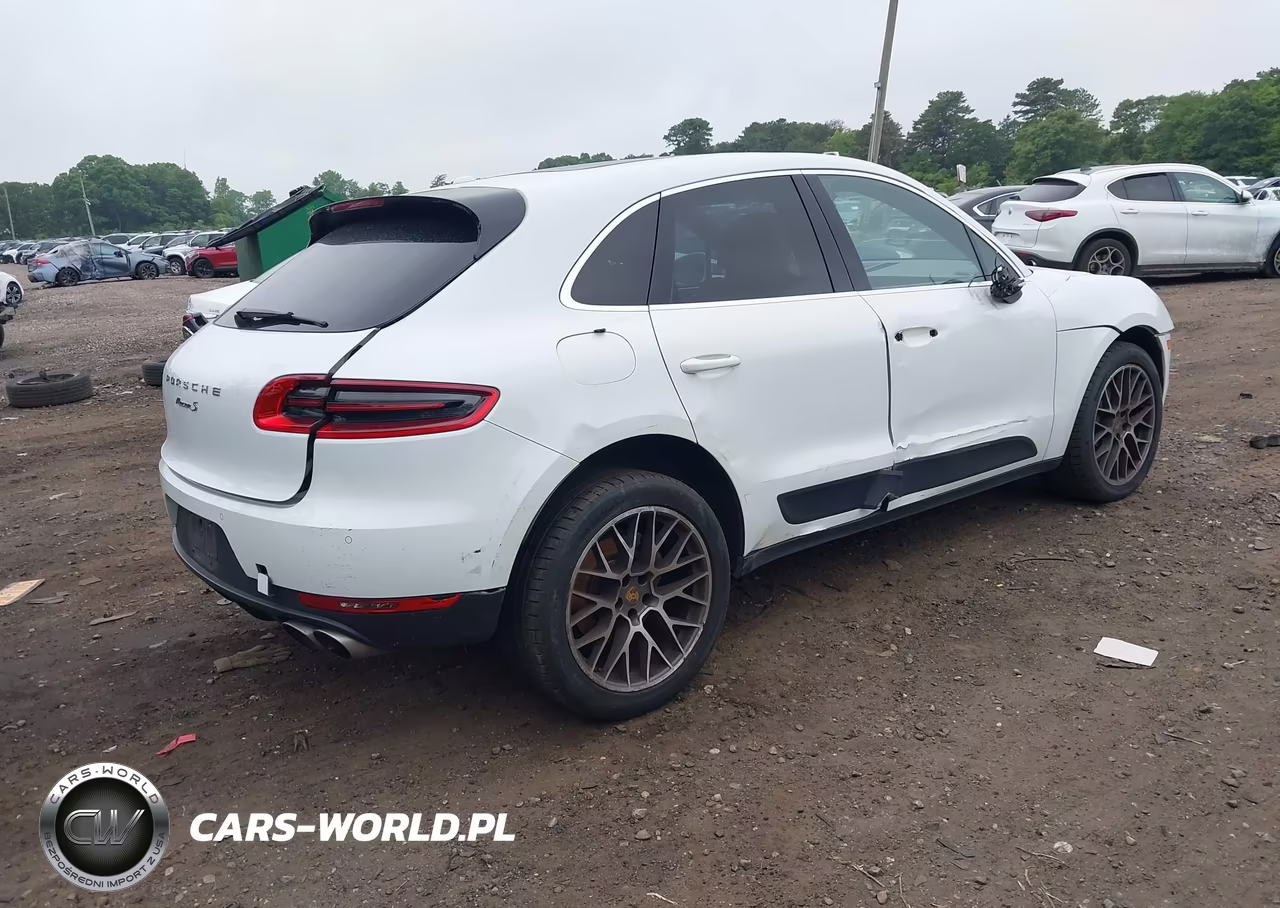 2018 Porsche Macan S VIN:WP1AB2A57JLB37262 - 4