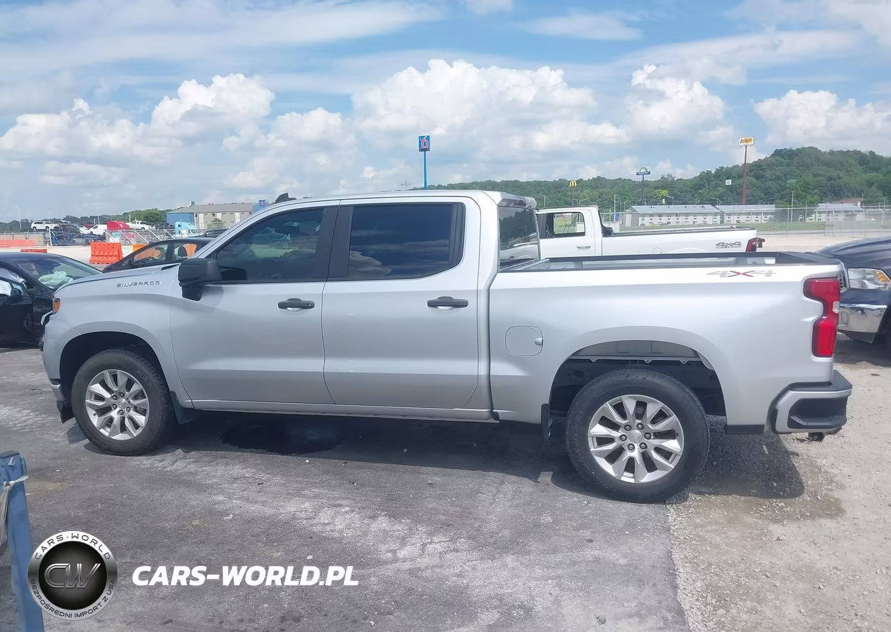 2021 Chevrolet Silverado 1500 4Wd Short Bed Custom VIN:3GCPYBEK7MG239415 - 15