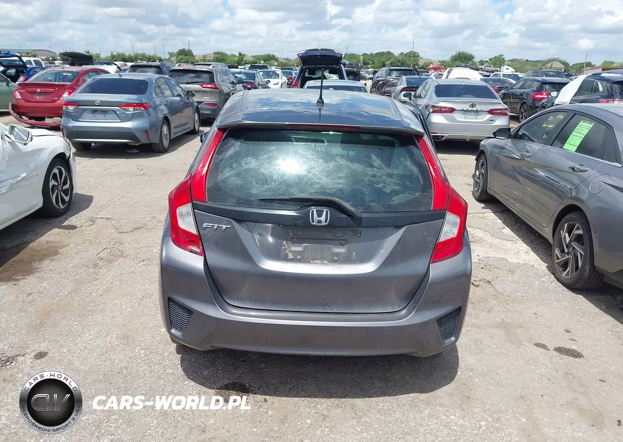 2015 Honda Fit Lx VIN:3HGGK5H50FM752522 - 16