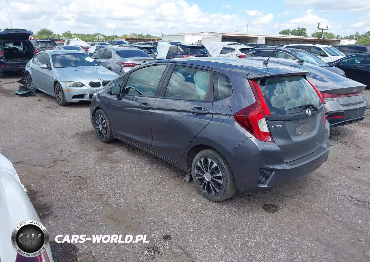 2015 Honda Fit Lx VIN:3HGGK5H50FM752522 - 3