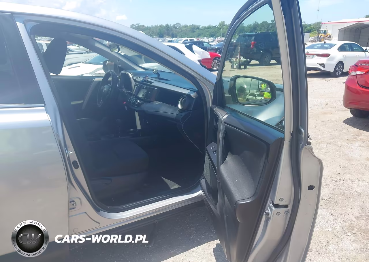 2018 Toyota Rav4 Le VIN:JTMZFREV6JJ181518 - 5