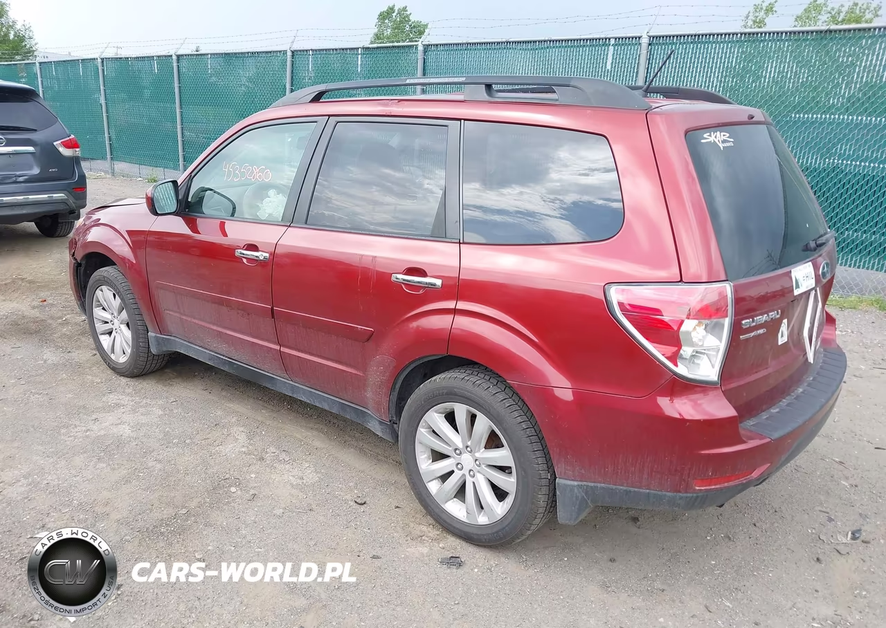 2012 Subaru Forester 2.5X Premium VIN:JF2SHBDCXCH415979 - 3