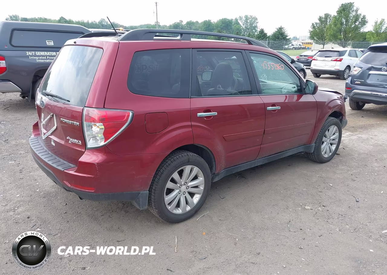 2012 Subaru Forester 2.5X Premium VIN:JF2SHBDCXCH415979 - 4