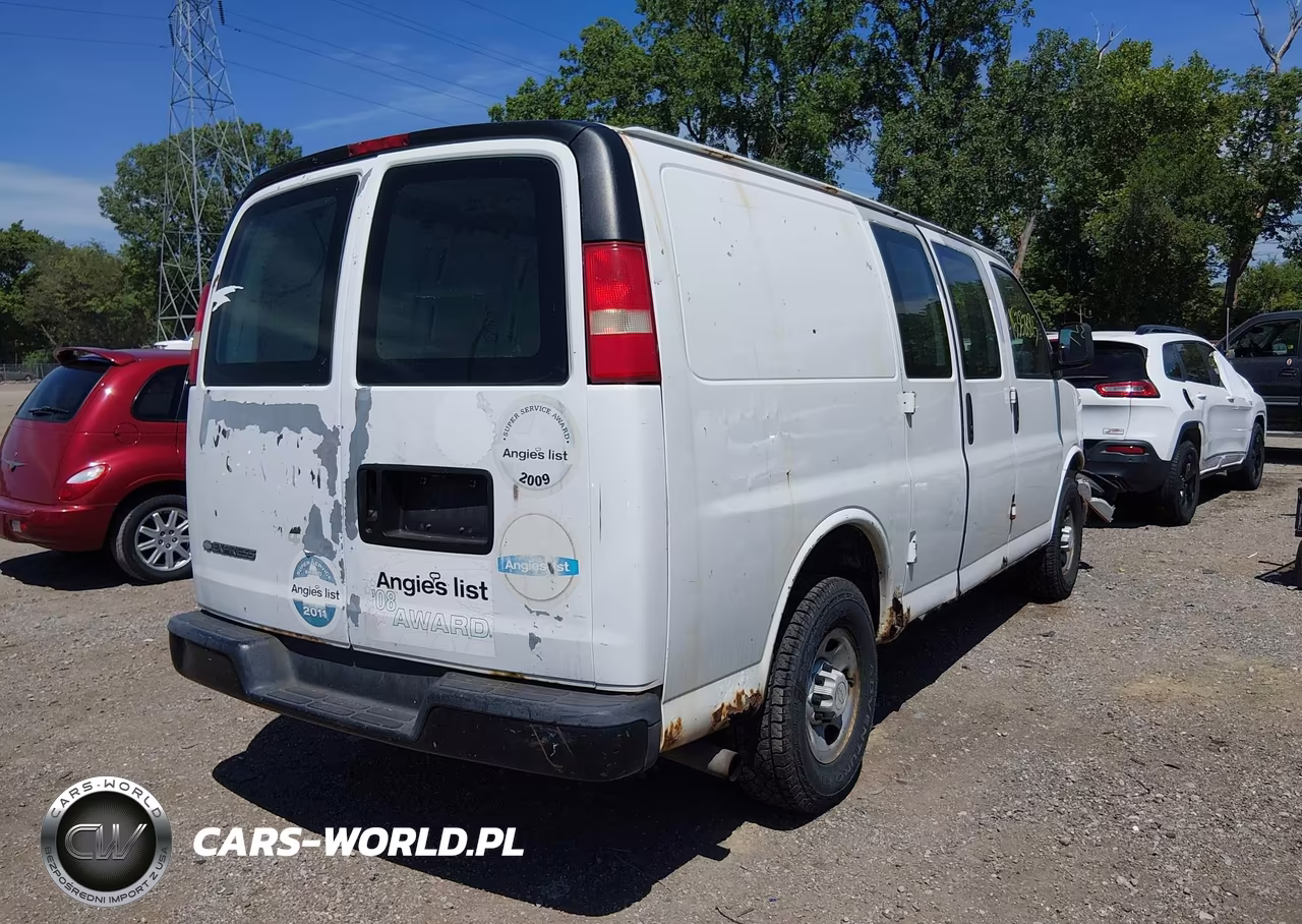 2007 Chevrolet Express Work Van VIN:1GCGG25V871131143 - 4