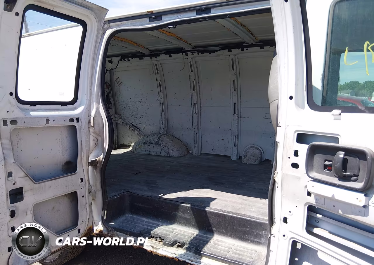 2007 Chevrolet Express Work Van VIN:1GCGG25V871131143 - 8