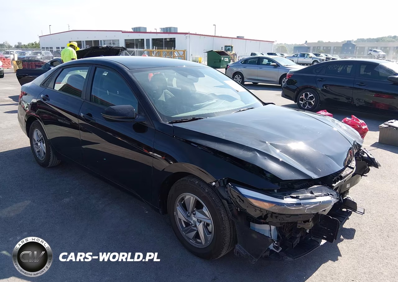 2025 Hyundai Elantra Se – zdjęcie 1 z 17