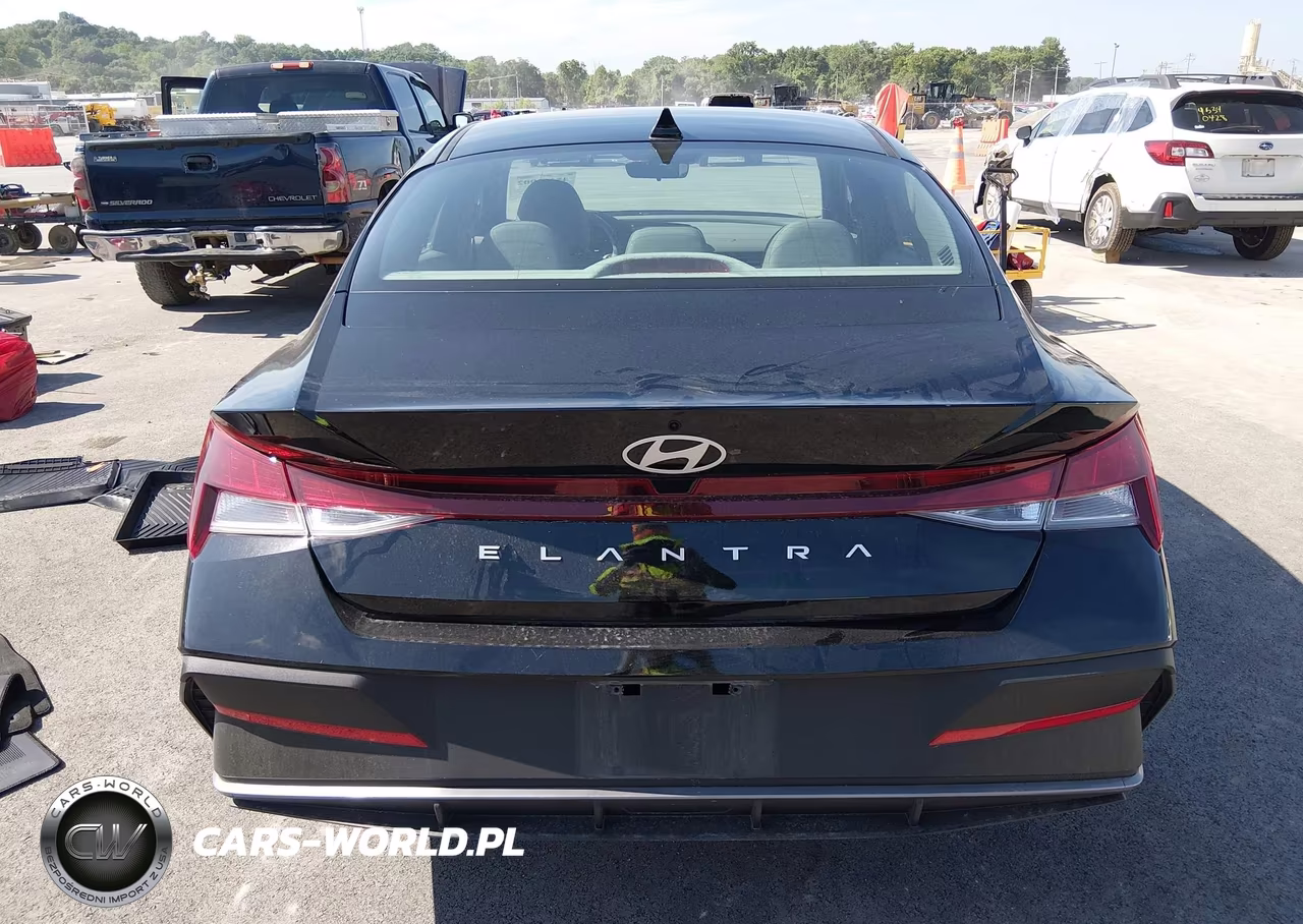 2025 Hyundai Elantra Se VIN:KMHLL4DG7SU989134 - 17