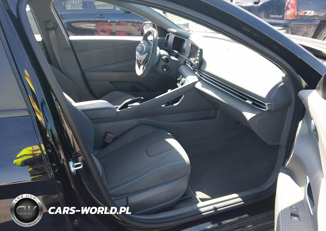 2025 Hyundai Elantra Se VIN:KMHLL4DG7SU989134 - 5