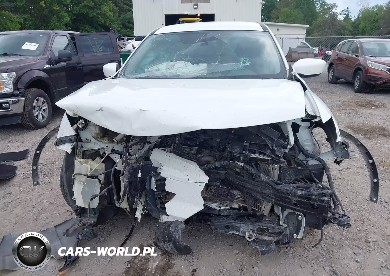 2018 Nissan Rogue S VIN:KNMAT2MT4JP568241 - 6