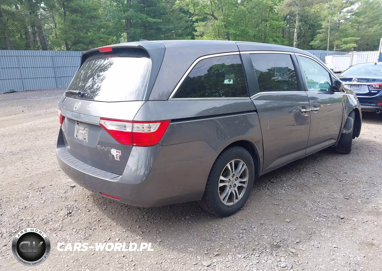 2013 Honda Odyssey Ex-L VIN:5FNRL5H66DB084451 - 4