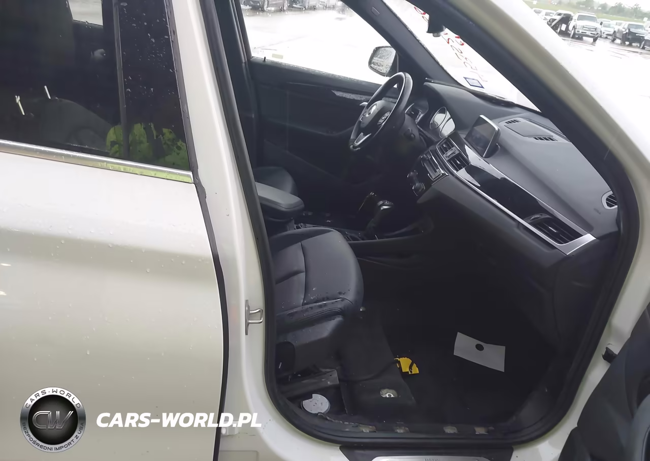 2018 BMW X1 Sdrive28I VIN:WBXHU7C38J3H43064 - 5
