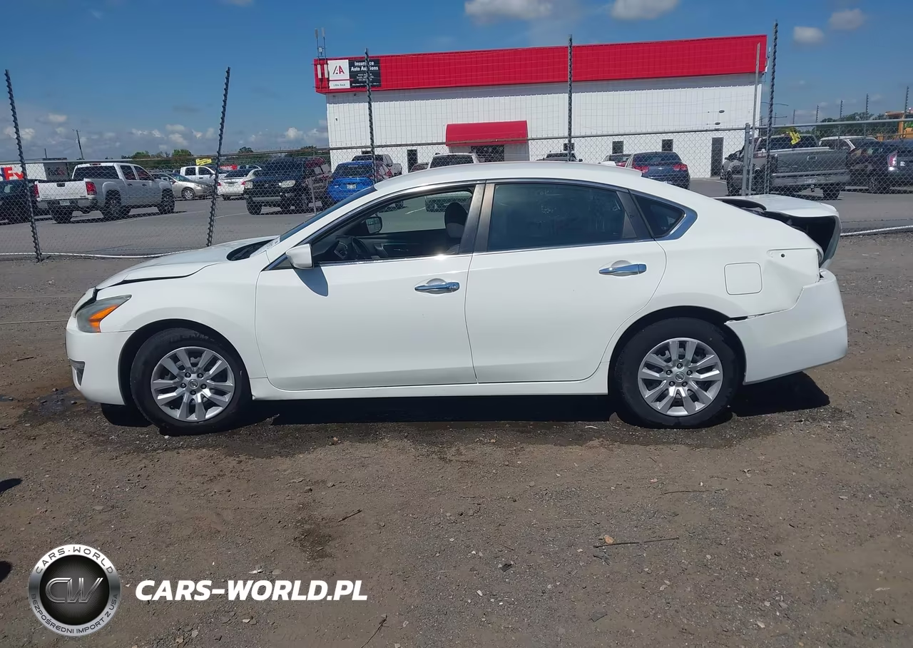 2015 Nissan Altima 2.5 S VIN:1N4AL3AP2FN860394 - 14