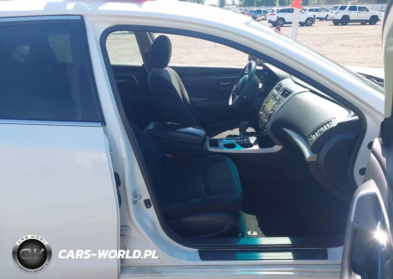 2015 Nissan Altima 2.5 S VIN:1N4AL3AP2FN860394 - 5