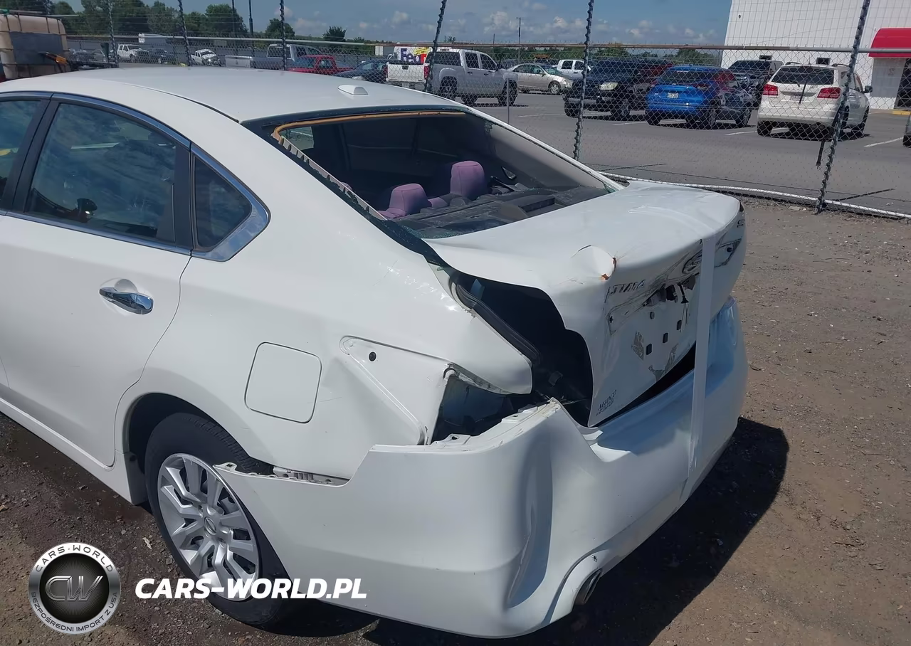 2015 Nissan Altima 2.5 S VIN:1N4AL3AP2FN860394 - 6