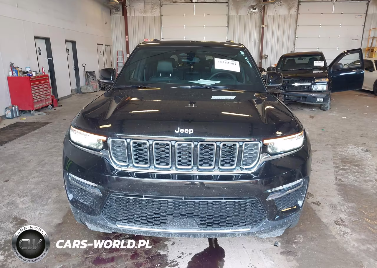 2024 Jeep Grand Cherokee Limited 4X4 VIN:1C4RJHBG3RC132114 - 12