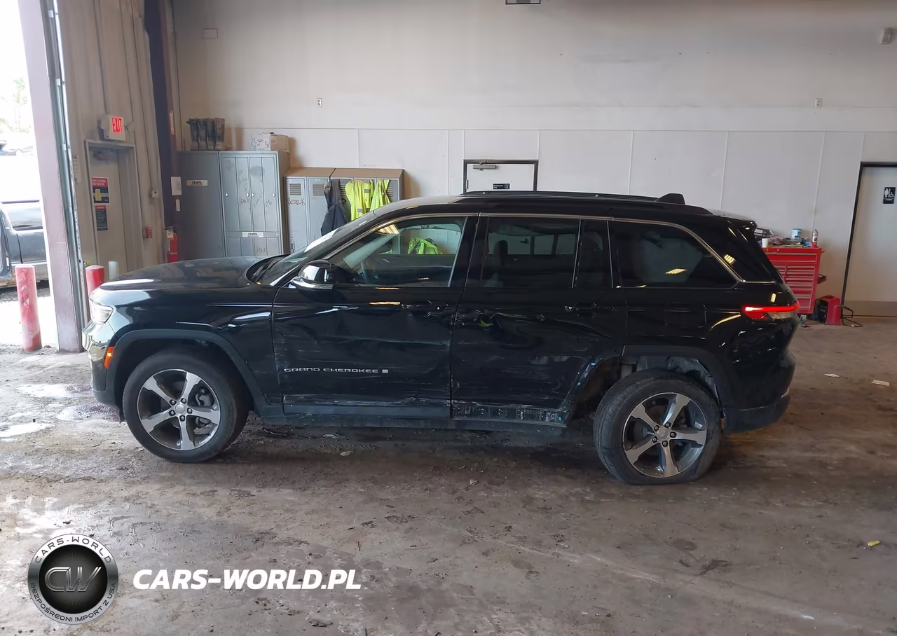 2024 Jeep Grand Cherokee Limited 4X4 VIN:1C4RJHBG3RC132114 - 14